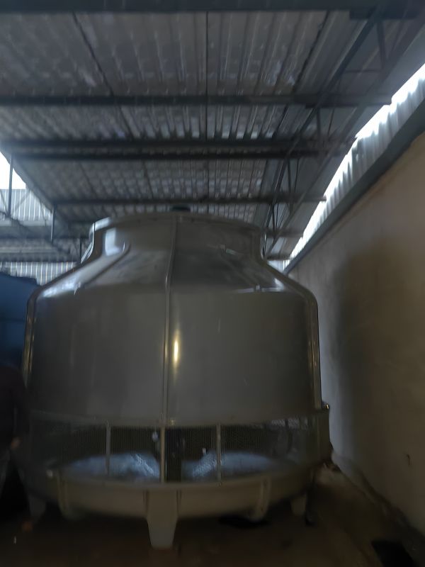 雅安1<strong>200t玻璃钢冷却塔</strong>